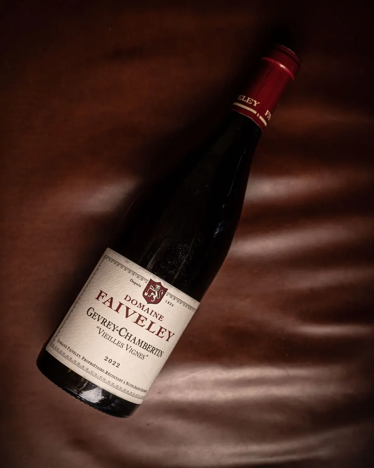 Nouvelle r&eacute;f&eacute;rence &agrave; la carte d&egrave;s ce soir : Grevey-Chambertin du domaine Faiveley, maison embl&eacute;matique de Nuits Saint Georges, reconnue pour ses vinifications de pr&eacute;cision et ses terroirs cisel&eacute;s. 🍇

